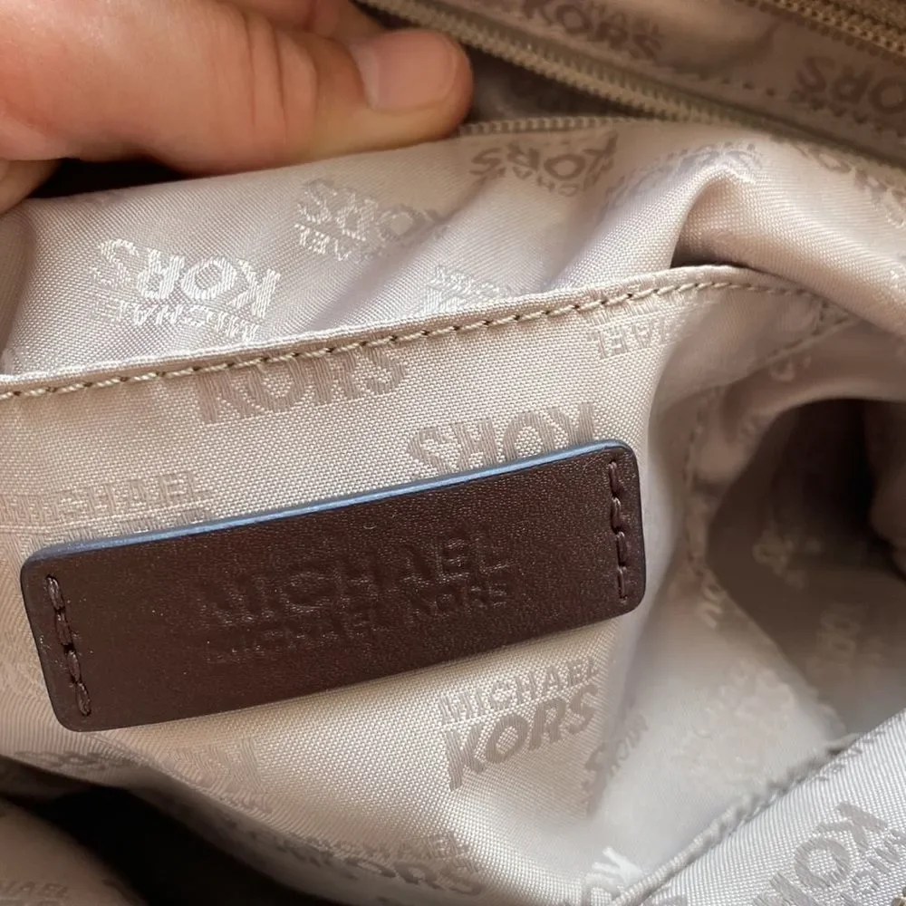 Michael Kors monogram logo tote purse shoulder bag in EUC